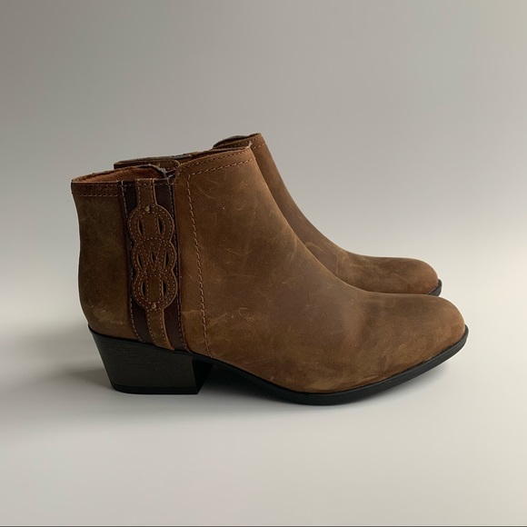 Clark’s Adreena Lilac booties - Picture 9 of 9